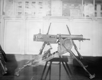 800px-German_MG08_Machine_Gun