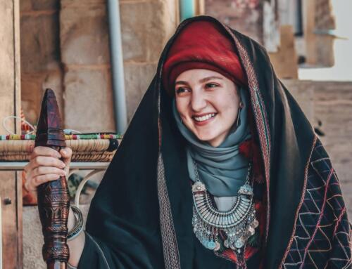 How to dress in Jordan?